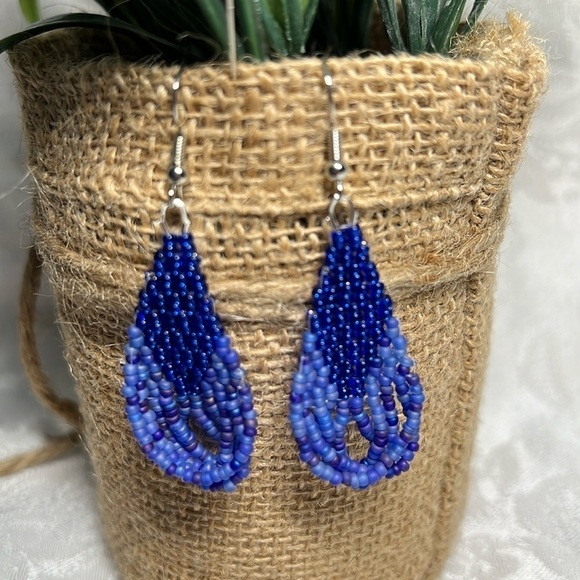 NEW - Boho Chic Hand Crafted Beaded Earrings - Picture 1 of 5